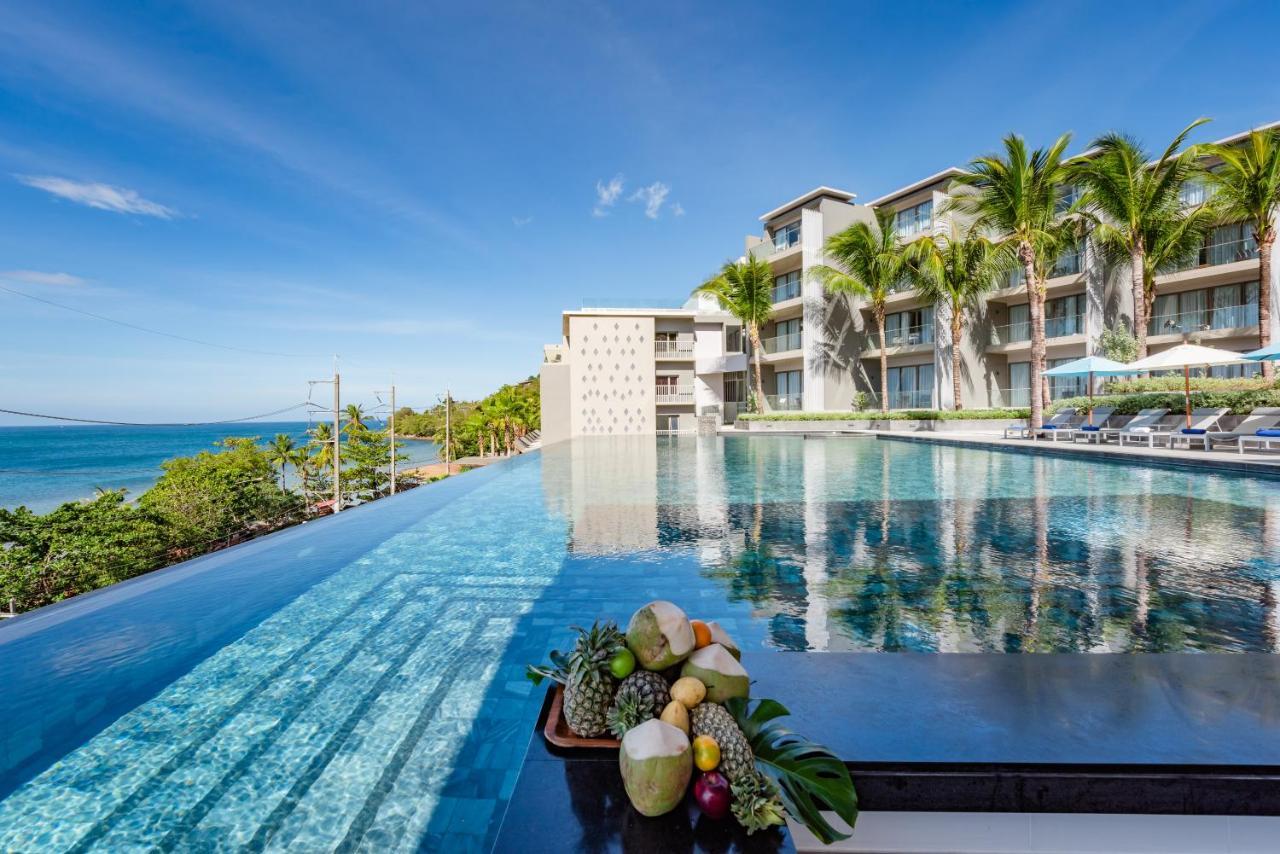 Oceanfront Beach Resort - Sha Extra Plus Patong Eksteriør billede The resort's infinity pool